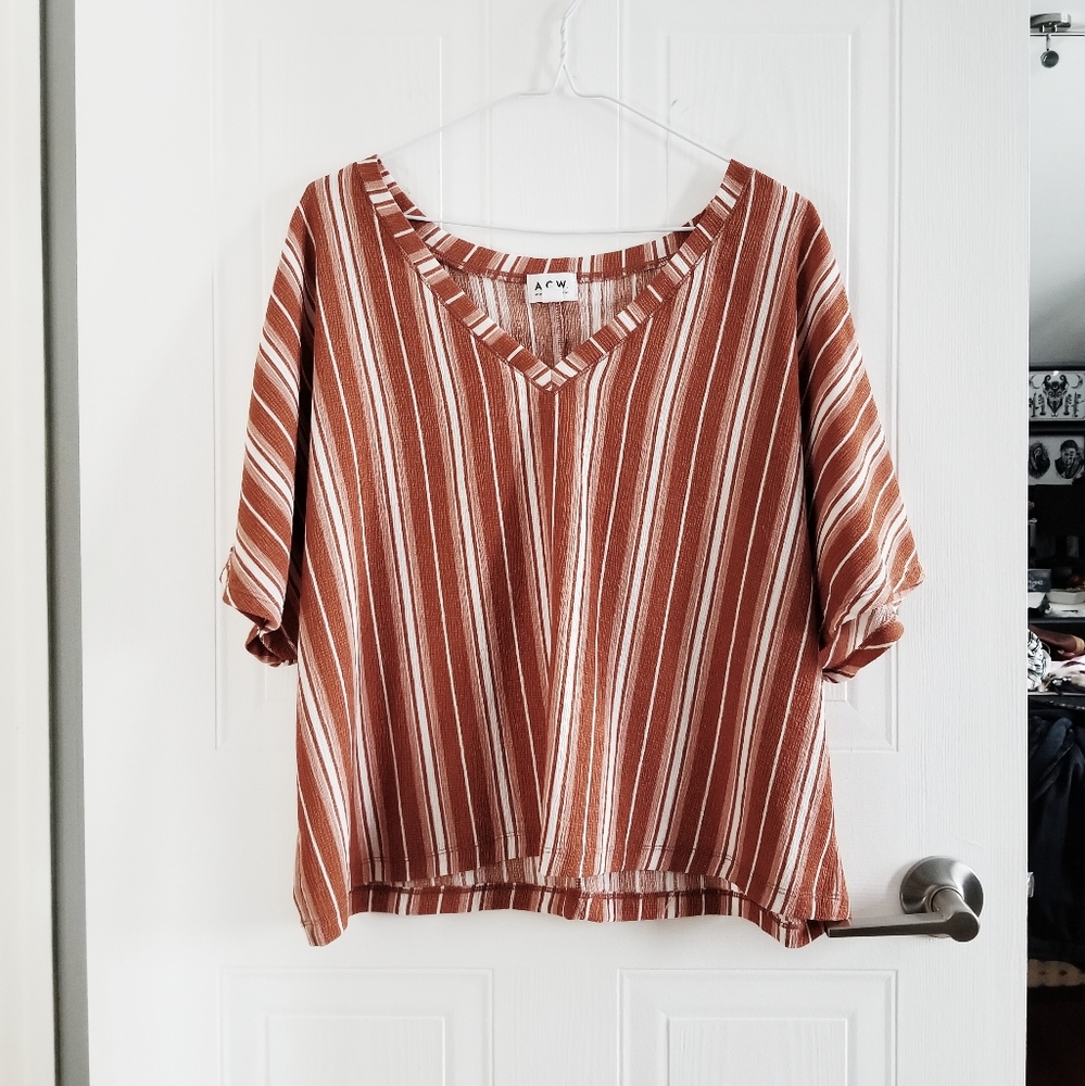 Rust and white v-neck t-shirt
